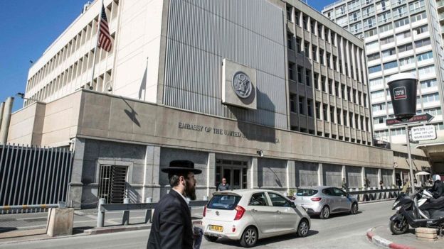 Trong chiến dịch tranh cử, ông Donald Trump đã hứa sẽ dời Đại sứ quán Hoa Kỳ từ Tel Aviv về Jerusalem