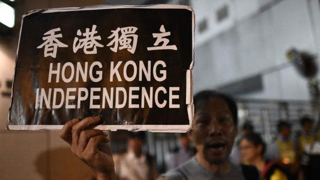 Manifestante en Hong Kong.