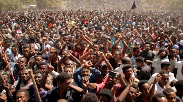 Supporters of Bekele Gerba, secretary general of the Oromo Federalist Congress (OFC), chant slogans to celebrate Gerba"s release from prison, in Adama, Oromia Region, Ethiopia February 14, 2018