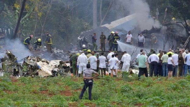 Destroços do avião em Cuba