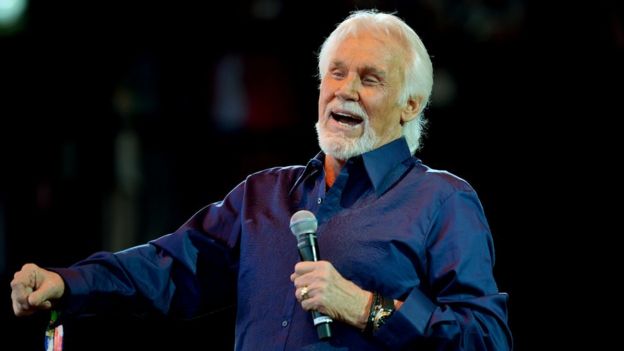 Kenny Rogers singing at Glastonbury in 2013