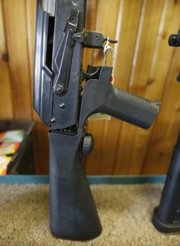 பாதி தானியங்கி துப்பாக்கிகளை, இயந்திர துப்பாக்கியாக மாற்றி அமைக்க உதவும் ஓர் உதிரிபாகம்.