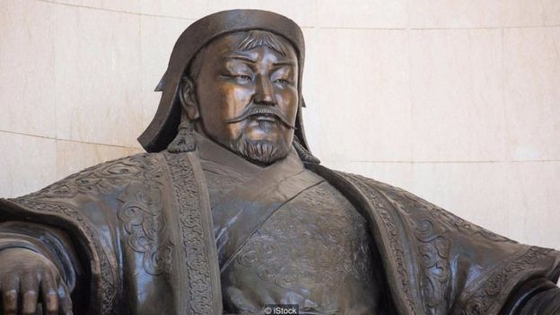 Chiến tướng Mông Cổ Genghis Khan đã lấy nhiều vợ đến mức ngày nay 1/ 200 người có thể có họ với ông.