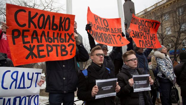 Kemerovo mourners at rally, 27 Mar 18
