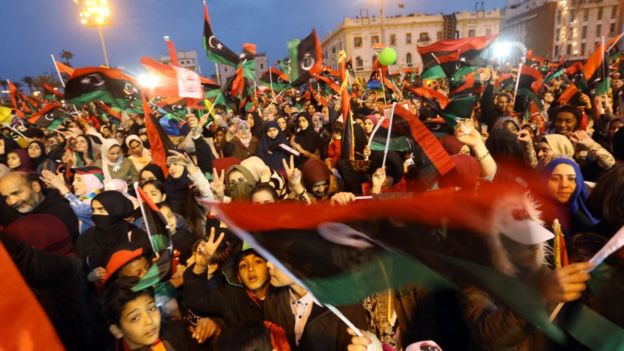 Plusieurs centaines de Libyens ont célébré la révolution qui a mis au régime de Khadafi.