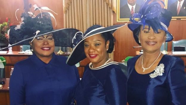 BiConnolly, Bi Cartwright-Robinson na naibu Spika Karen Malcolm wana baadhi ya nyadhifa za juu nchini humo