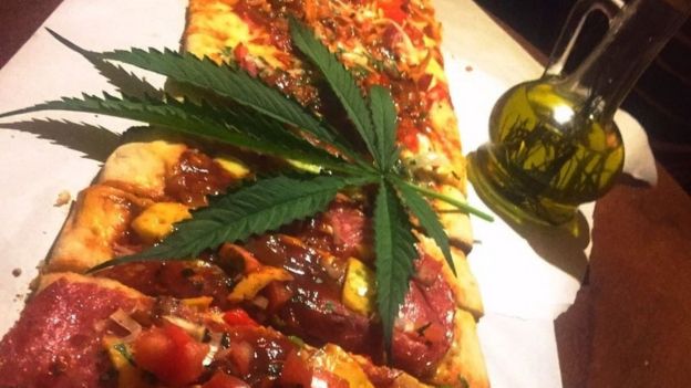 Pizza feita com maconha