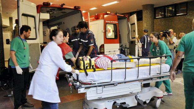 Simulação de atendimento médico em Porto Alegre
