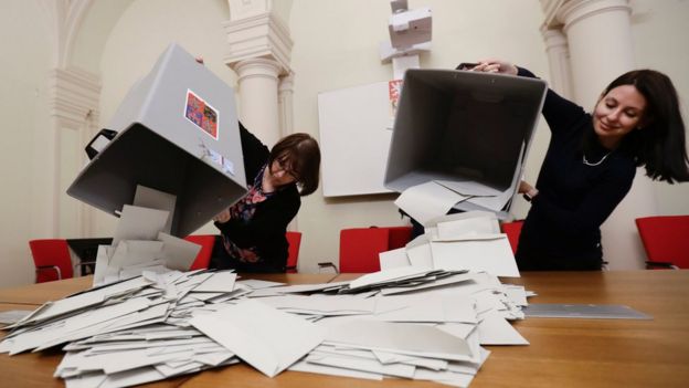 Czech election: Milos Zeman leads in first round