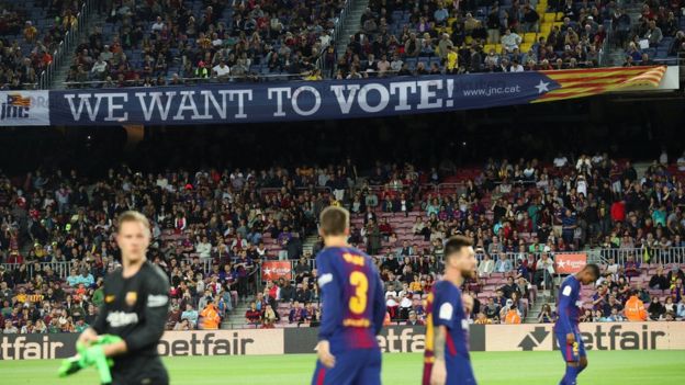 Partido en el Camp Nou.