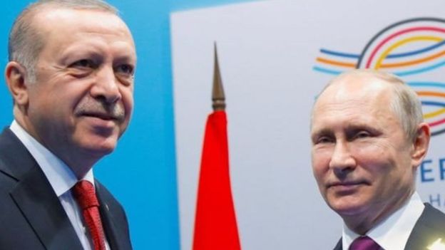 Rais wa Uturi Reccep Tayyip Erdogan na mwenzake wa Urusi Vladmir Putin