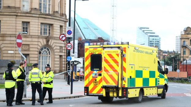 Manchester'da güvenlik önlemleri artırıldı, 400 ek polis konuşlandırıldı