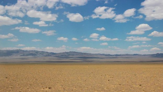 Un paisaje desierto de Mongolia