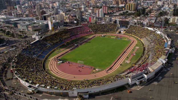 Imagen panorámica del estadio Atahualpa en Quito.