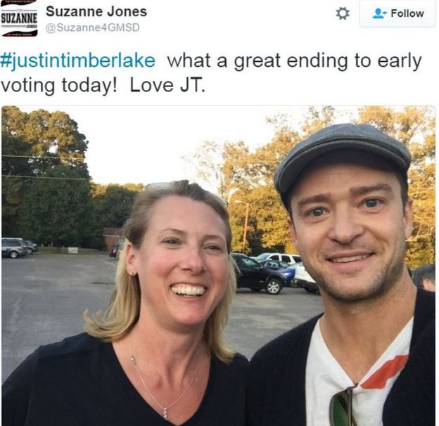 Justin Timberlake tomándose un selfie con una fan