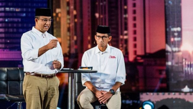 DEBAT