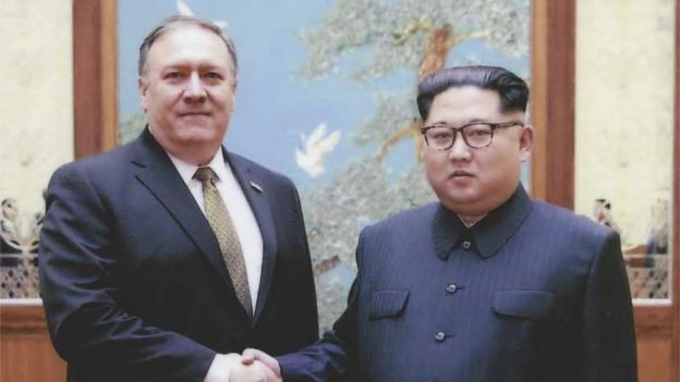 Secretario de Estado de EE.UU., Mike Pompeo y el líder norcoreano Kim Jong-un.