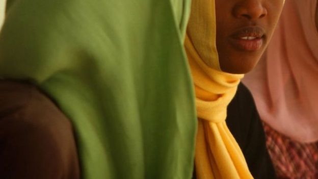 பாலியல் வன்புணர்வு செய்த கணவரை கொன்ற இளம்பெண்