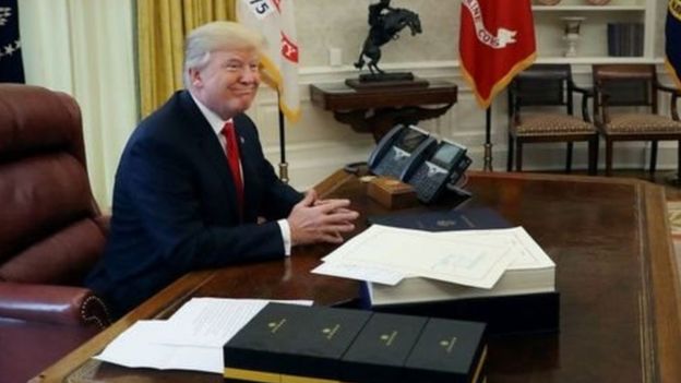 வெள்ளை மாளிகையில் டிரம்ப்