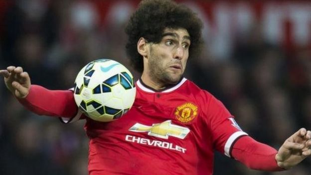 Kiungo wa kati wa Manchester United Marouane Fellaini, 29, bado hajaamua kuandikisha kandarasi mpya kwa kuwa ajenti wake anataka makubaliano mapya yalioimarika. (Daily Mail)