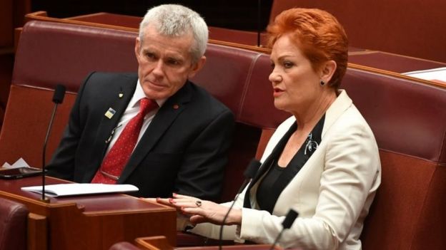 Senadores Pauline Hanson y Malcolm Roberts de One Nation