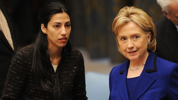 Hillary Clinton y su funcionaria de confianza Huma Abedin en New York.