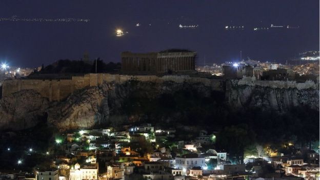 விளக்குகள் அணைக்கப்பட்ட போது