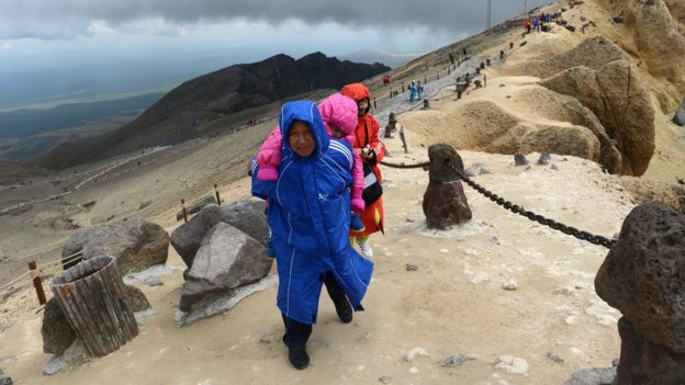 Turistas en el monte Paektu.