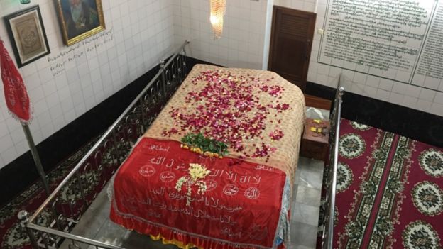 Zafar's tomb