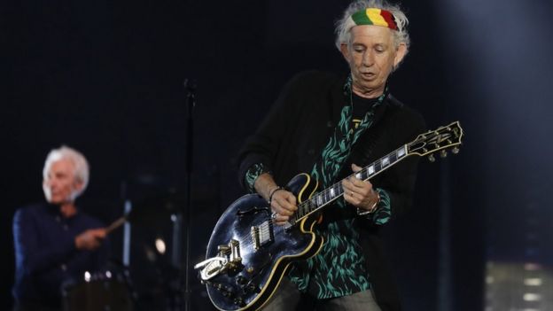 Keith Richards de los Rolling Stones también tocaba con una Gibson. Foto: GETTY IMAGES