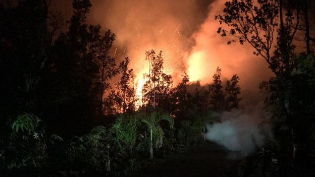 lava fissure on Makamae and Leilani Sts