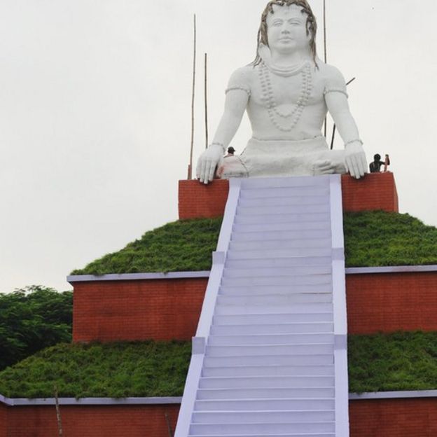 Tượng Thần Shiva ở Kolkata chụp năm 2006