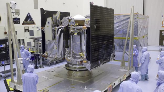 OSIRIS-REx en las instalaciones del Centro Espacial Kennedy, en Cabo Cañaveral.
