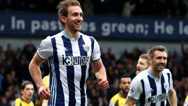 Newcastle na Celtic zinamnyatia beki wa West Brom, 28, Craig Dawson,