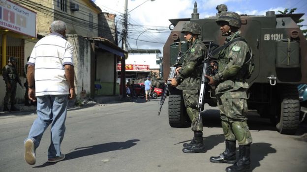 Ação do Exército na Maré em 2014