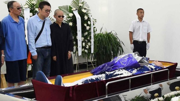 刘晓波生前的好友认为出席丧礼有不少是国保人员
