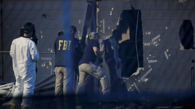 Huecos en las paredes de Pulse hechos por la policía