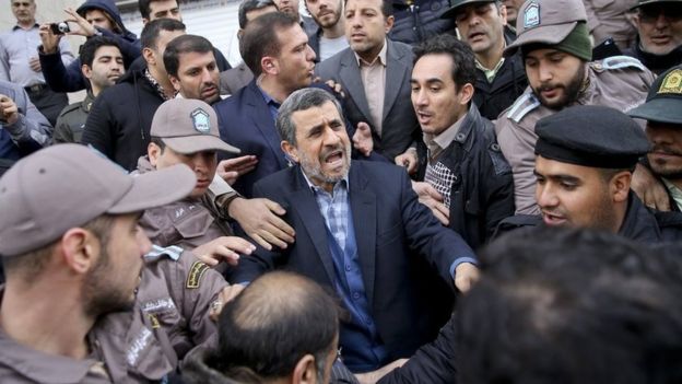 محمود احمدی‌نژاد مقابل دادگاه تجدید نظر حمید بقایی