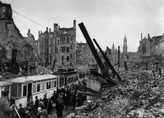 Una bomba destruyó Dresden en 1946