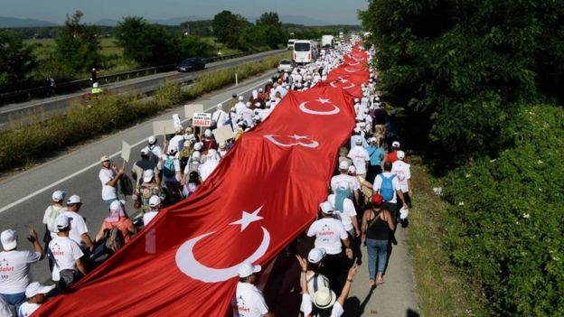 "مسيرة العدالة" تتحدى أردوغان