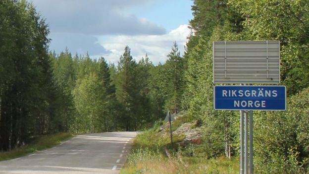 Carretera en la frontera entre Noruega y Suecia