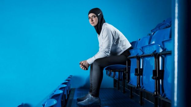 Modelo da Nike com hijab