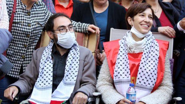 Hunger-striking teachers Semih Ozakca and Nuriye Gulmen take part in a demonstration in Ankara, Turkey, on 16 May 2017