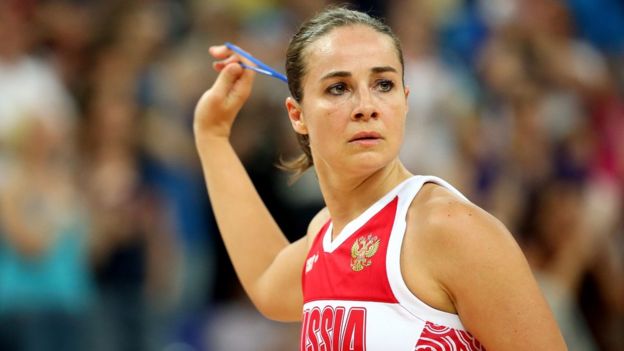 Becky Hammon, en un partido con la selección rusa.