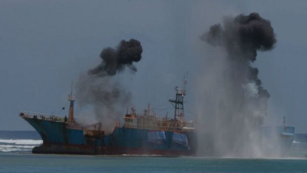 Kapal pencuri ikan FV Viking ditenggelamkan di lepas Pantai Pangandaran, Jawa Barat, Maret lalu.