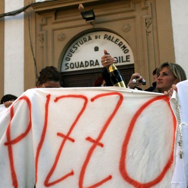 Protesta contra la mafia italiana