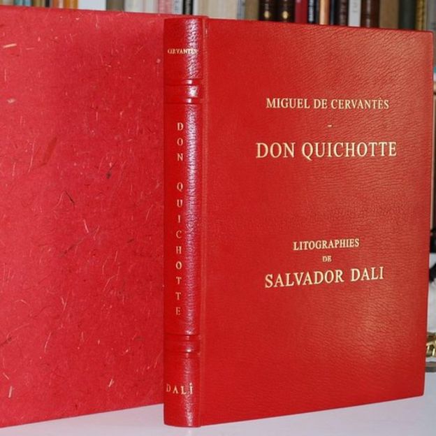 Portada de El Quijote de la Mancha, en una versión editada con litografías de Dalí.