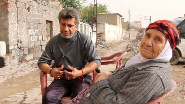 Şehmus Özgezer ve annesi Fesla