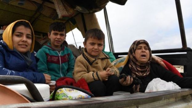 في الغوطة الشرقية بريف دمشق، غادر 20 ألف شخص المناطق التي تستهدفها القوات الحكومية السورية