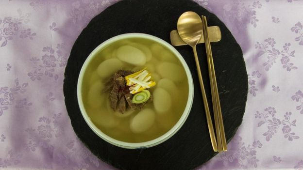 sopa de pollo